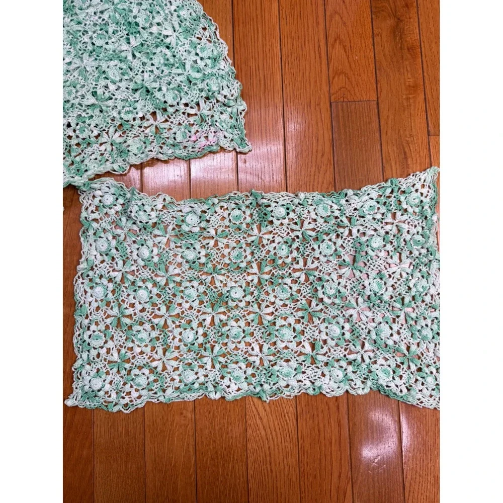 Vintage Handmade Crochet Lace Panels Green White Floral Rosette Set of 6‎